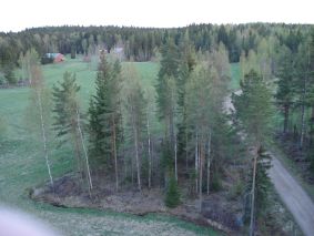 Tie kulkee sopivan lähellä