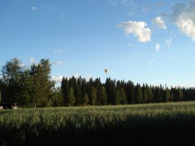 Juha ohittaa.