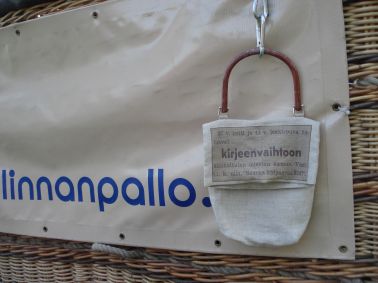 Lentopostia
